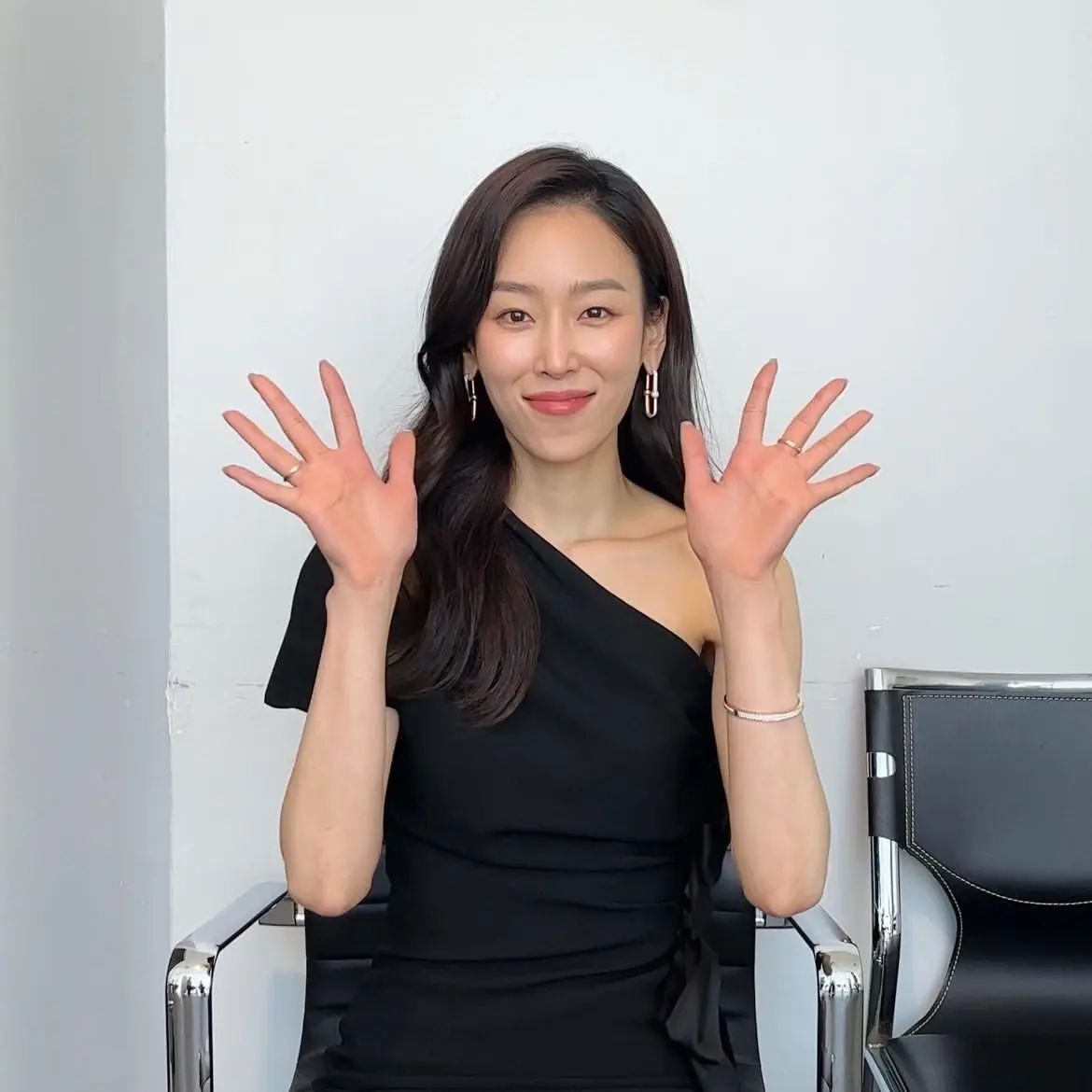 Seo Hyun-jin image-4